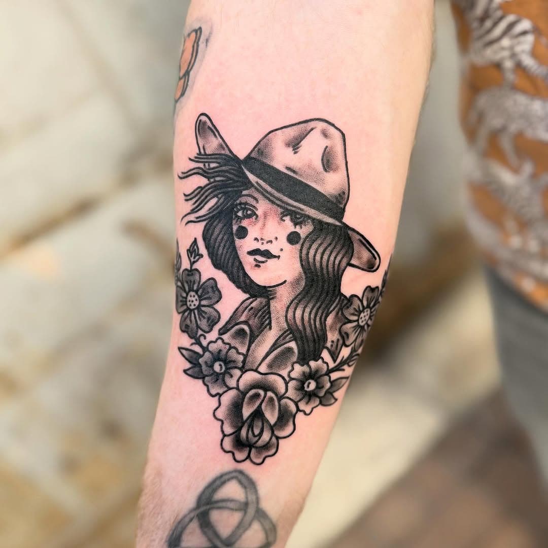 Prettiest lady in the land. Thanks Blake this one was so much fun:) I’ll be in NASHVILLE for April 18th & 19th to work with @writhingdirty for a couple days and would love to book some folks! 
.
 🔗LINK IN BIO TO BOOK🔗
.
.
.
.

.
.
#tattooartist #tattoo #tattoos #atlantatattooartist  #customtattoo #tattooed #tattooing  #lineworktattoo  #tattooer #flashworkers #nowbooking #booksopen #lineworkers #flashtattoo #blackworkers #blackwork #atl #trad #tattoodesign #tattooideas #flash