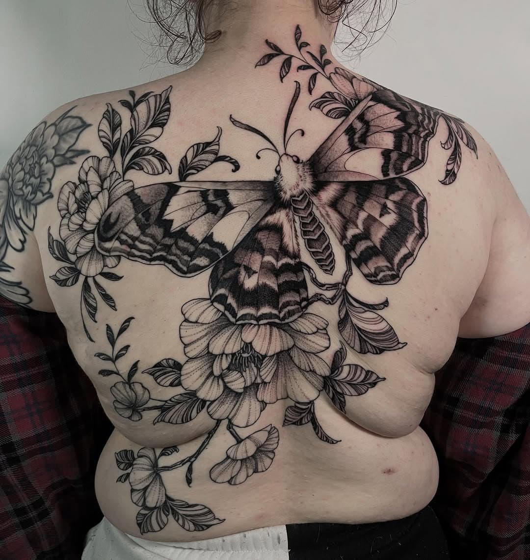 Finished this piece off today done over 3 sessions, thank you! X 
•
•
•
•
•
•
•
#backtattoos #tattooartist #tattooideas #tattoo