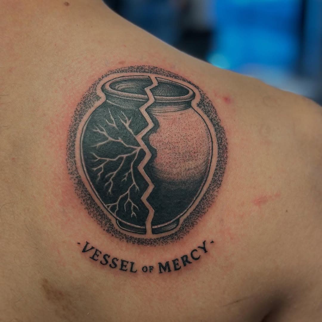‘Vessel of Mercy’ - tattooed by @tattoosbyrzo ! Contact the shop directly by phone: (480) 621-8819 or email: info@saltandlighttattoo.com to schedule a free consultation! 
#saltandlighttattoo #staysalty #saltandlighttattoosupply #chandler #arizona #az #arizonatattooartist #aztattooer #tattoo #tattoos #blackandgrey #dotwork #blackwork