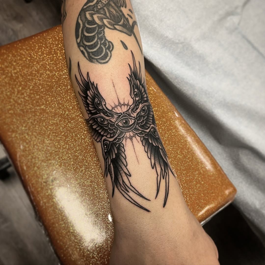 Seraphim on Michael! Always fun talking with you duder🙌🏼 Done at @collectivetattooparlor I’m always booking, to set up an appointment or consultation, email me at rgtattooer@gmail.com #collectivetattooparlor #lasvegastattooartist #tattoo #blacktattoo #blacktattooart #btattooing #darkart #seraphim #biblicaltattoo #blackandgrey #blackandgreytattoo #stippling #dotwork #dotworktattoo #linework #lineart #whip #whipshaded #eyes #eyetattoo #traditionaltattoo #pointillism #art #tattooer #tattooing