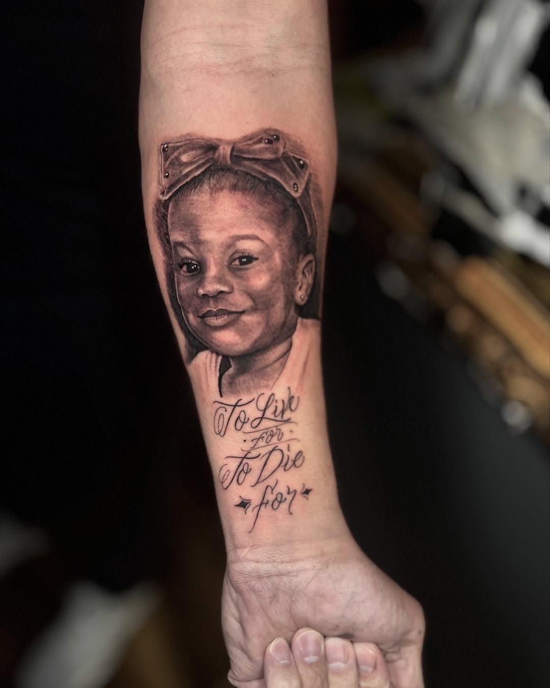 Hey you🫵 yea you ! You looking for a portrait ?Book your next appointment!  Dm or Email presocarter@gmail.com 📩