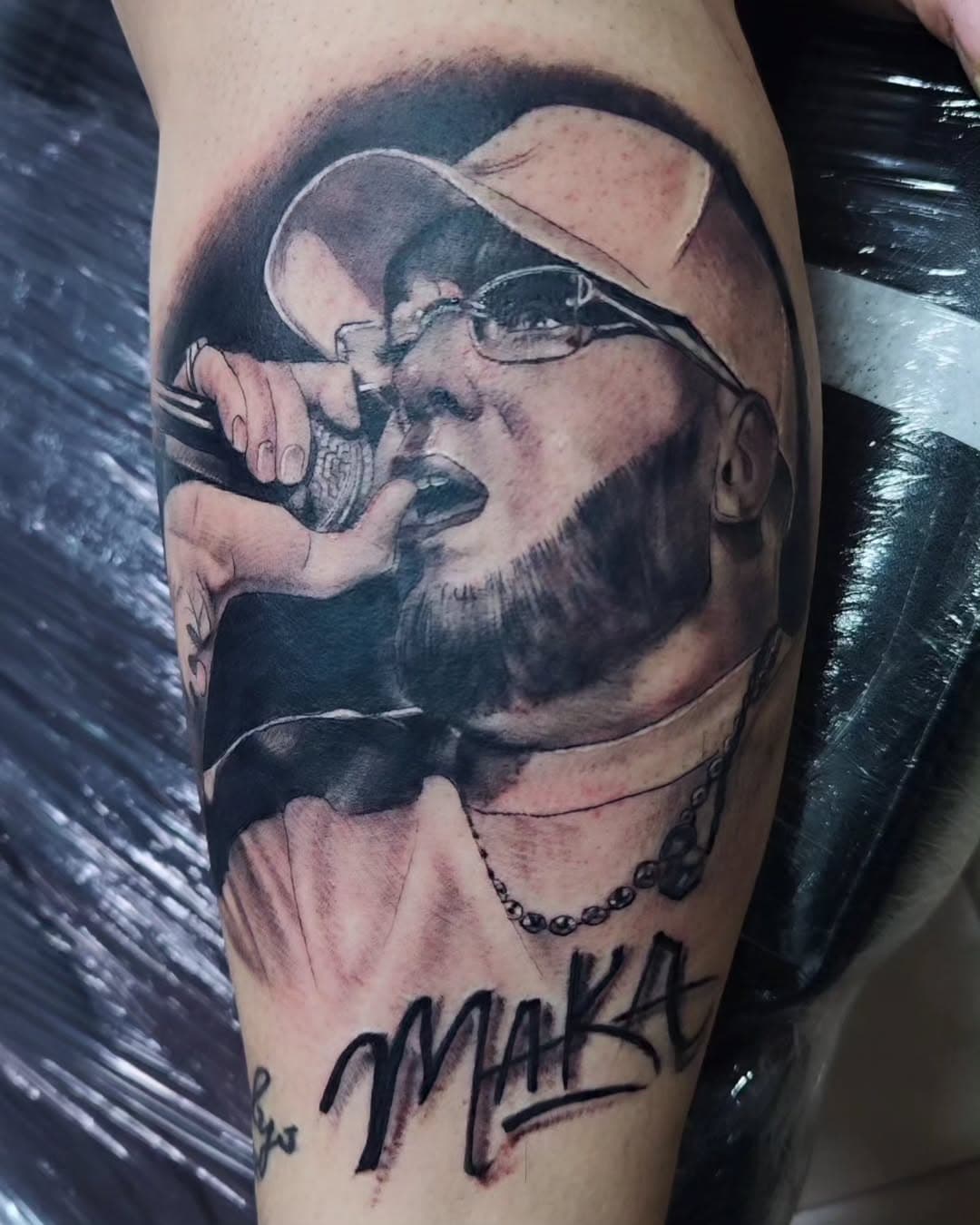 Tattoo realizado en @savianegratattoo 
@makapna