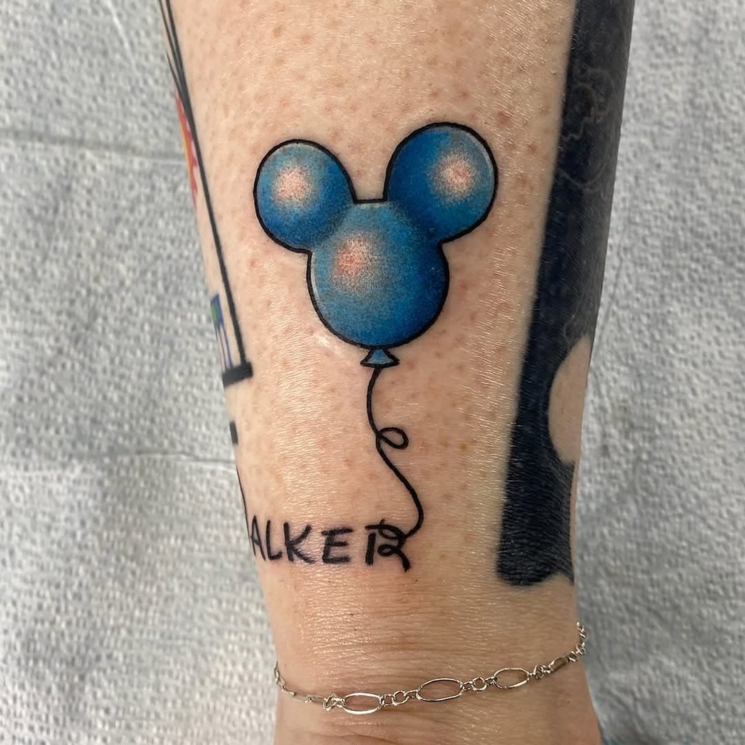 Lil add on tattoo
.
Artist - @ryderklostattoos 
.
#tattoo #tattoos #colortattoo #balloontattoo #disneytattoo #evv #812tattoos #eternalink #fusionink #bishop #bishopwand #bishopneedles #davincicartridges #kingpintattoosupply #rxtattoocare #evansvilletattoo #indianatattoo