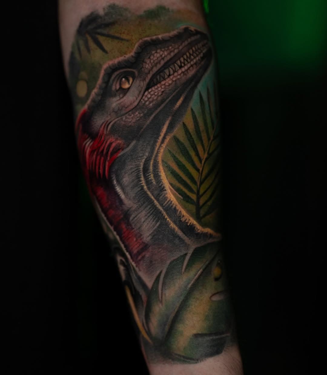 Raptor for Sean. This was incredibly fun and challenging to make. I was highly anticipating designing and tattooing this from the very moment the appointment was booked in late 2024. The design of the raptor is based off a mix of the historically accurate one, with feathers, and the ones from Hollywood films. 🌿🌿🌿 #charlottetattooshops #plazamidwoodclt #ashevilletattoo #dinosaurtattoo #raptortattoo #colortattoo #nctattoos #nctattooers #charlottetattoos #jurassicparktattoo