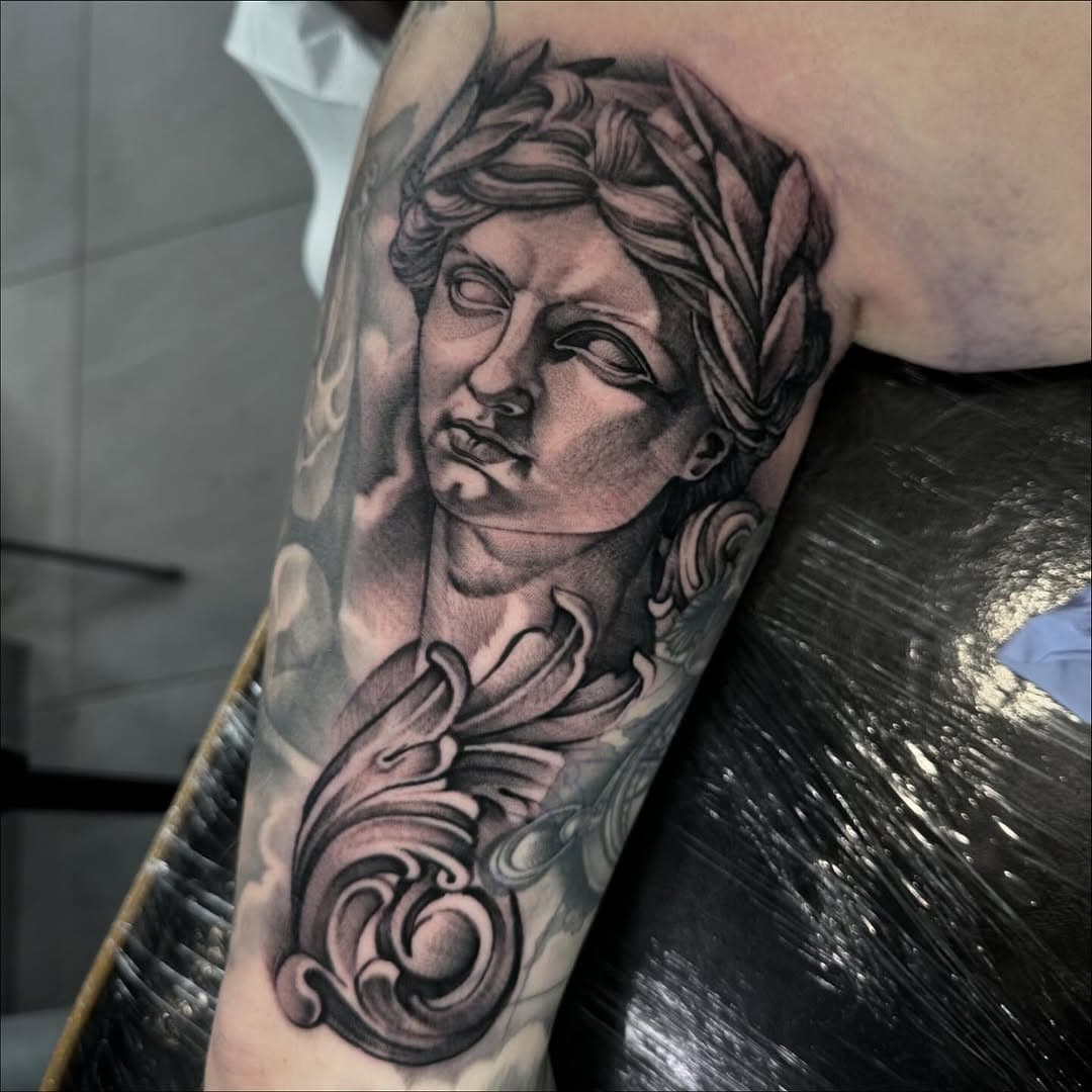 Did this beauty the other day. She fit perfectly jn this gap to finish off @ralph_ocasio sleeve. 
.
Link in bio to book an appointment. Message me for info

#blackonyxtattoo #sculpture #blackandgreytattoo #tattoo #tattoos #tattooed #tattooer #tattooart #tattoodesign #tattooing #tattooflash #tattooartist #ink #inked #Jersey  #njtattoo #njtattooartist #newjersey #artislife #art #neotraditional #neotrad #instagood #instalike #likeforlike #like4like #tattoosofinstagram #family #food