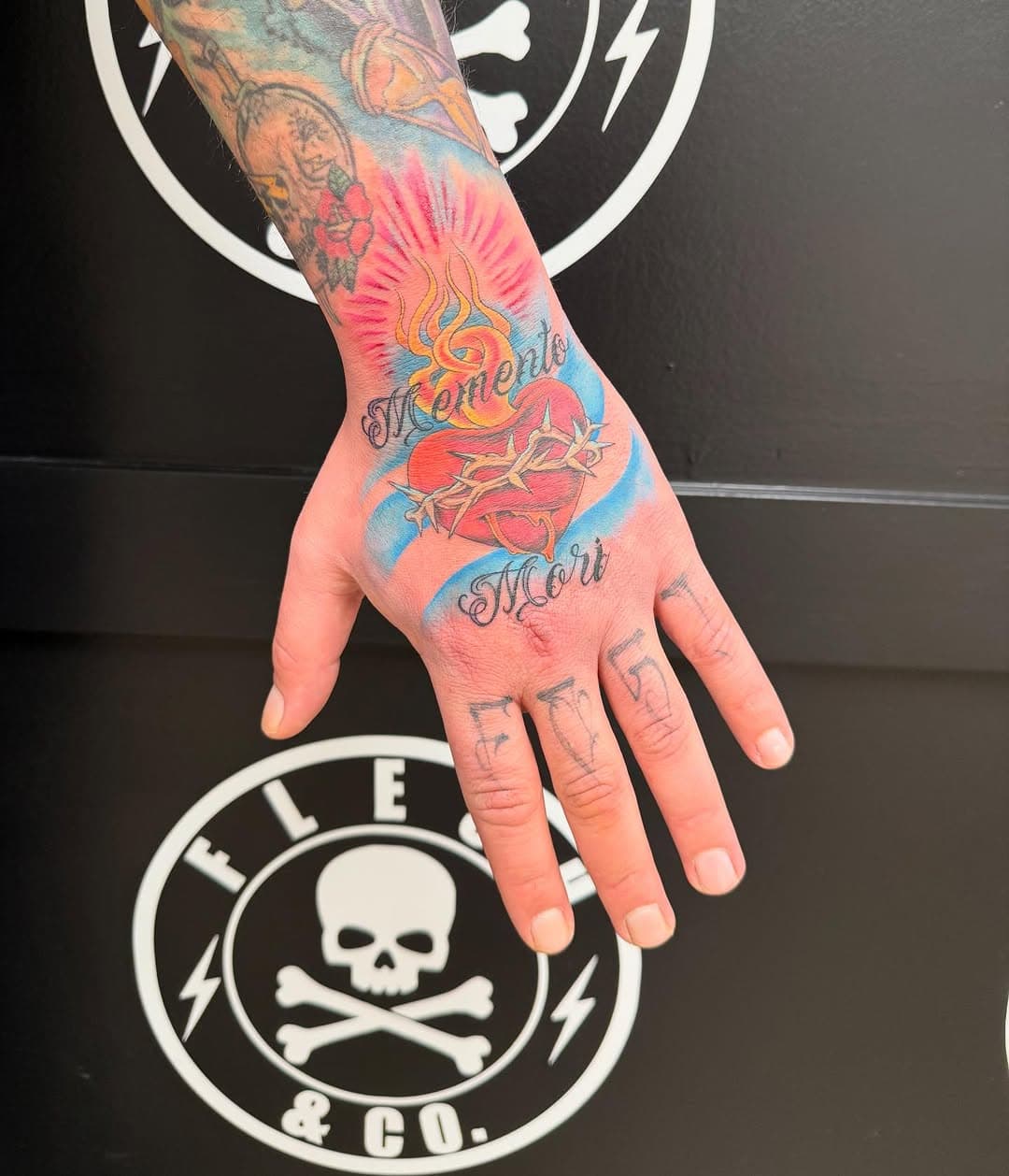 Hand jammer! By: LolaTatts @lola_tatts 
.
#FleshTattoos #InTheFlesh #FreshFlesh #StencilStuff #FYT #FYTsupplies #FYTcartridges #Pantheraink #SolidInk #Woodbridge #WoodbridgeTattoo #vaughan #Toronto #TheSix #Mississauga #Etobicoke #Tattoos #CoolTattoos  #CustomTattoos #ink #InkAddict #YouWantThis #YouShouldGoHere #WeDoItBetter #BookAhead #EikonDevice