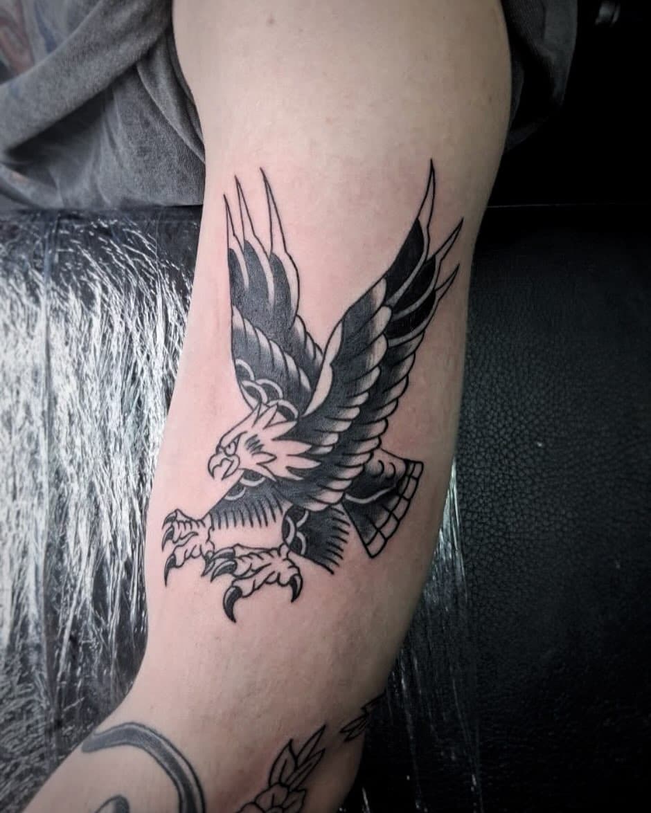 Traditional eagle 🦅 tattoo done by Kevin!! 💉💉💉 If you’d like to get tattooed by Kevin, He is in everyday but Mondays or Tuesdays!! #tattoos #tattoo #traditional #eagle #tattooshop #florida #fyp