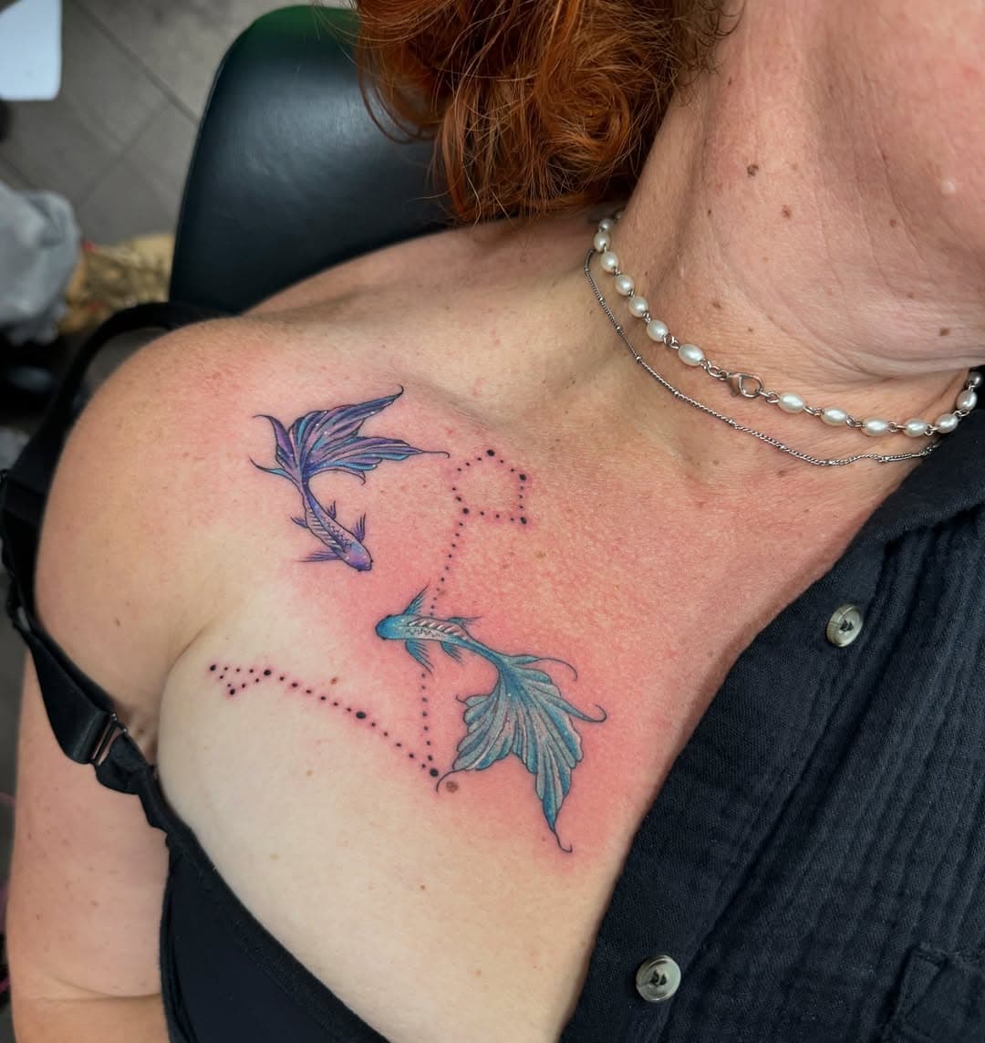 Pisces ♓️ Tattoo by @brettbigalo 
#piscestattoo #pisces #astrologytattoo 

WALK INS and appointments 7 days a week
12pm-LATE
☎️ 92 11 37 61
📧 illustratedman@bigpond.com
📍Surry Hills, Sydney