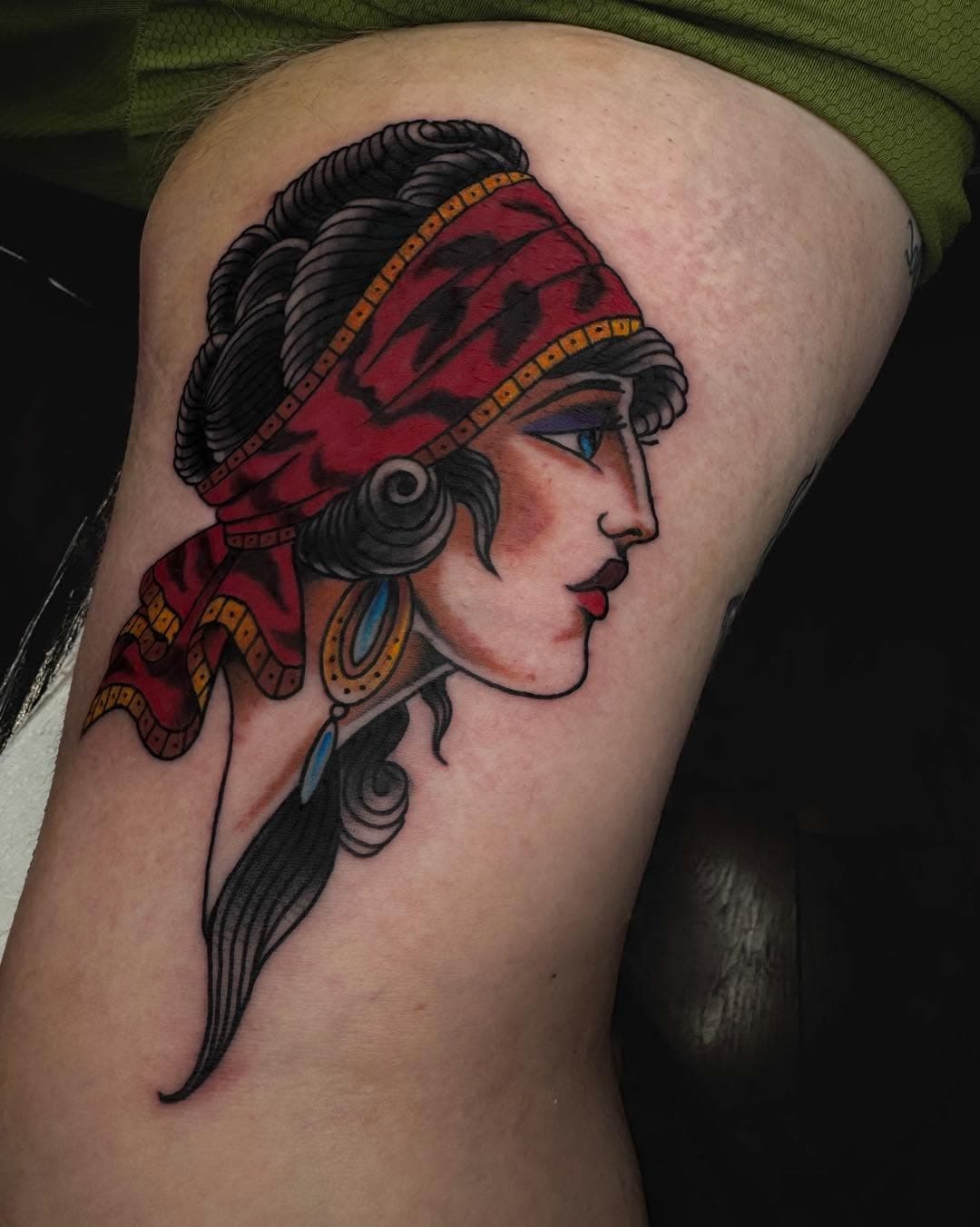 Love tattooing lady heads!! 
This one’s from my flash book! 

Dm me for booking 

#tradtattoo #tattooflash #tattoolife #tattoodesign #tattooartist #tattoo #gypsy #gypsyheadtattoo #lady #head #ladyheadtattoo