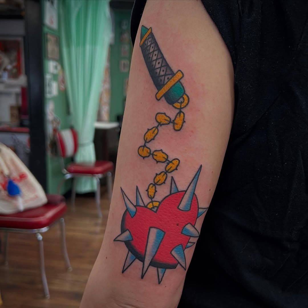 Made this one off of my new flash sheet on Ashley last week, thanks again!!

DM to book😁✌🏻❤️
.
.
.
.
.
.
.
.
#tattoo #tattoos #traditional #traditionaltattoo #besttradtattoos #bright_and_bold #boldtattoos #nj #newjersey #funtowntattoo #oldlines